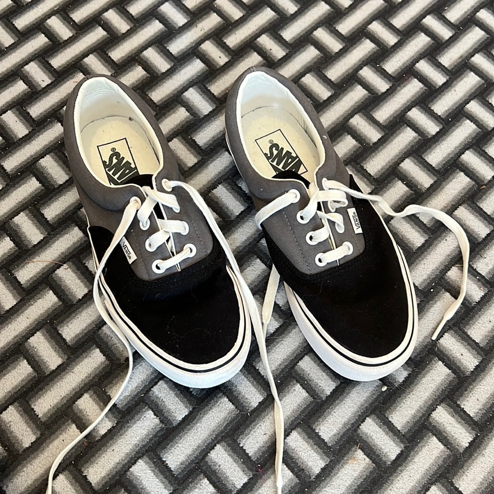 Vans Authentic Platform- black/grey, size mens 6/womens 7.5